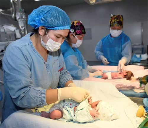 东莞供卵试管包男孩费用：2022年第三代试管婴儿生男孩的估计费用（与已知试管婴儿诊所导航）。